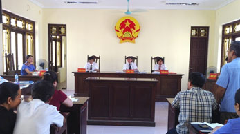 Trực Tiếp Tổ Chức Thi Hành Án Dân Sự